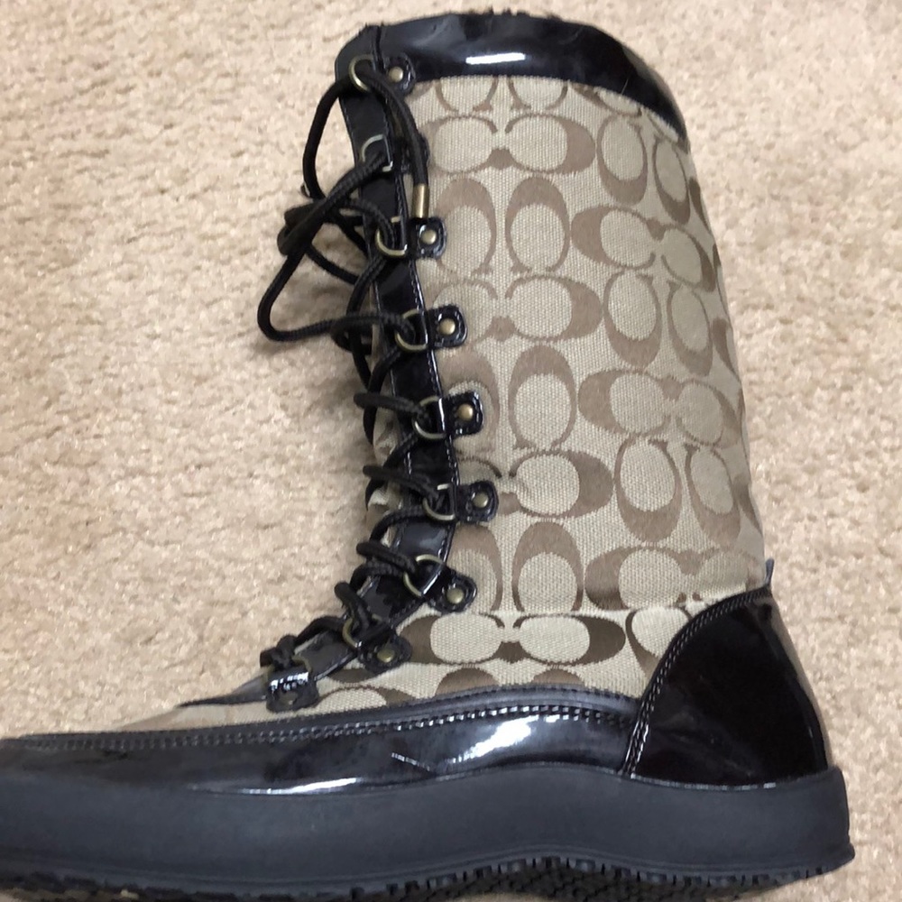 New coach boots without tags never worn